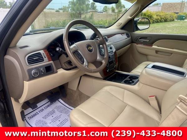 2013 Chevrolet Chevy Suburban Lt (SUV 1 OWNER) for sale in Fort Myers, FL – photo 16