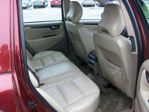 2001 VOLVO V70 WAGON - - by dealer - vehicle for sale in Muskego, WI – photo 21