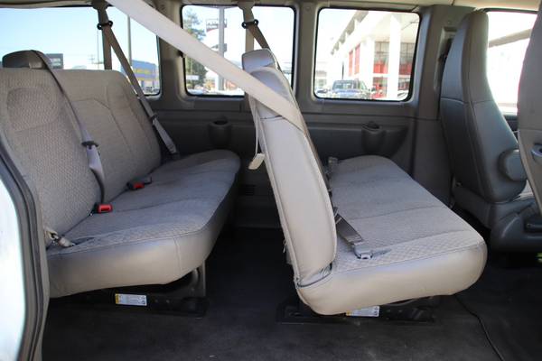 2018 Chevy Chevrolet EXPRESS 3500 Extended Passenger Van LT van White for sale in Burlingame, CA – photo 7