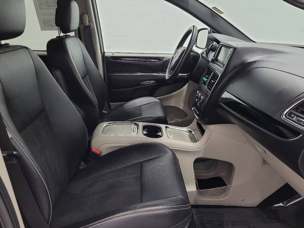 2019 Dodge Grand Caravan SXT- remote start, back up Camera! - cars &... for sale in Silvis, IA – photo 18