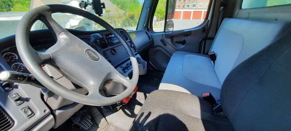 2013 Freightliner m2 106 - 24 moving truck - - by for sale in Raleigh, NC – photo 22