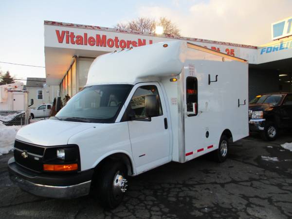 2008 Chevrolet Express Commercial Cutaway ENCLOSED UTILITY, REAR for sale in south amboy, OH – photo 2