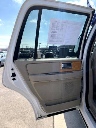 2008 Lincoln Navigator 4WD 4dr - - by dealer - vehicle for sale in Chesaning, MI – photo 20