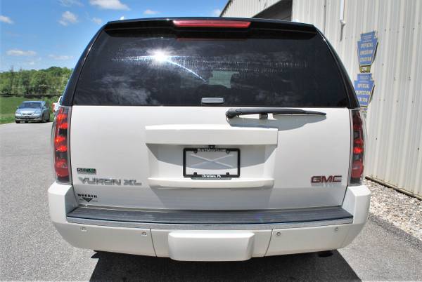 2010 GMC Yukon XL Denali AWD - 142, 000 Miles - Clean Carfax Report for sale in Christiana, PA – photo 6