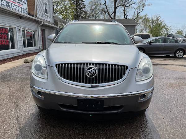 2008 BUICK ENCLAVE - LEATHER - FAMILY READY - 3RD ROW SEAT - cars & for sale in Palatine, IL – photo 2