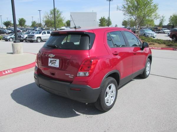 2015 Chevy Chevrolet Trax LS suv Ruby Red Metallic for sale in Fayetteville, AR – photo 6