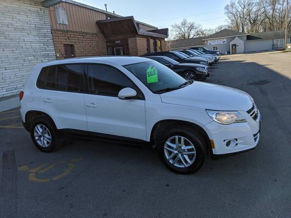 2011 VW Tiguan - cars & trucks - by dealer - vehicle automotive sale for sale in Evansdale, IA – photo 3