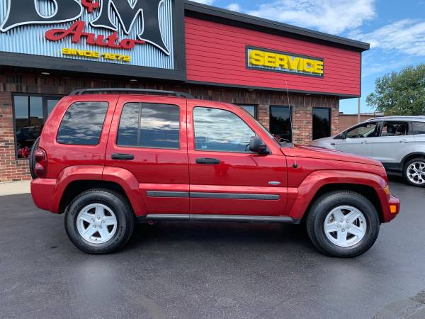 2007 Jeep Liberty Sport 4WD - 73,000 miles - Sunroof - Clean! for sale in Oak Forest, IL – photo 8