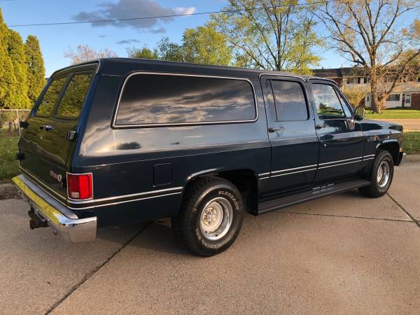 1986 GMC Suburban 2WD Garage Kept Low Miles Excellent Condition for sale in Other, OH – photo 3