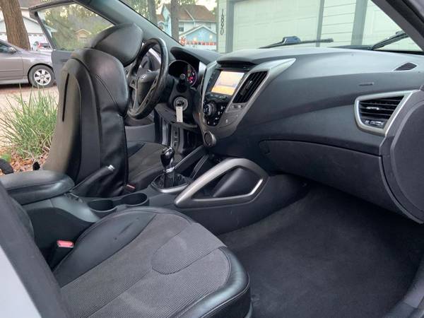**Hyundai Veloster S**(low miles) - cars & trucks - by owner -... for sale in Altamonte Springs, FL – photo 13