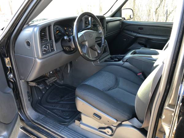 2004 Chevy Avalanche 1500 2wd * LOWERED * RUST FREE - cars & trucks... for sale in Cedar, MN – photo 5