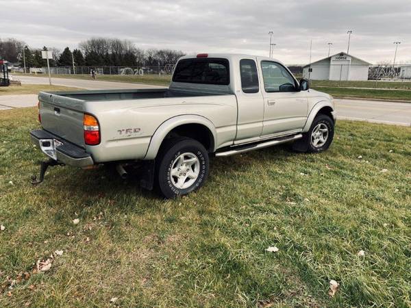 2002 Toyota Tacoma 4X4 - cars & trucks - by owner - vehicle... for sale in De Pere, WI – photo 3