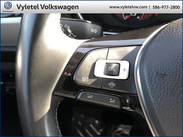 2019 Volkswagen Jetta sedan R-Line Auto w/SULEV - Volkswagen Deep for sale in Sterling Heights, MI – photo 21