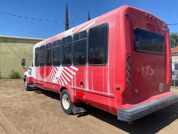 2009 Chevrolet 5500 27 passenger bus with wheel chair lift - cars & for sale in Lodi , CA – photo 4
