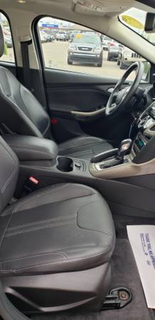NICE!!! 2012 Ford Focus 5dr HB SEL for sale in Chesaning, MI – photo 3