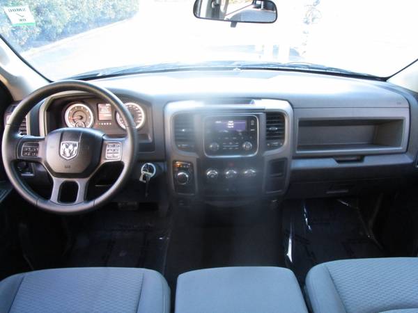 2013 RAM 1500 - 6 SEATER - RECENTLY SMOGGED - AC AND HEATER WORKS -... for sale in Sacramento , CA – photo 9