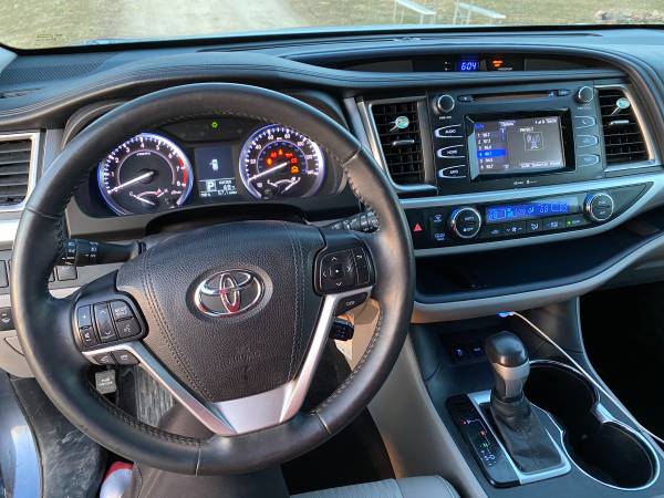 2015 Toyota Highlander LE Plus, AWD V6 for sale in Livonia, MO – photo 7