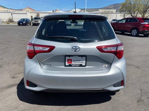 2018 Toyota Yaris Certified 5-Door SE Auto Sedan for sale in Klamath Falls, OR – photo 4