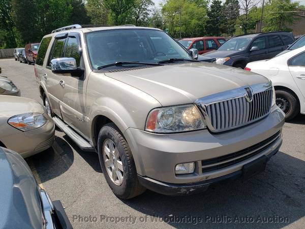 2005 Lincoln Navigator 4dr 4WD Ultimate Gold for sale in Woodbridge, District Of Columbia – photo 3