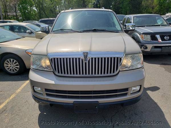 2005 Lincoln Navigator 4dr 4WD Ultimate Gold for sale in Woodbridge, District Of Columbia – photo 2