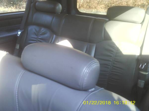 2002 chevy suburban one owner - cars & trucks - by owner - vehicle... for sale in Clinton, MA – photo 3