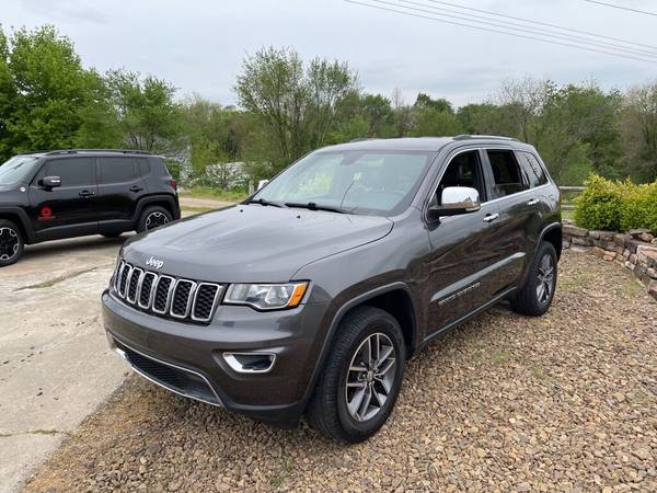 2017 Jeep Grand Cherokee LIMITED suv GRAY - - by for sale in Springdale, AR – photo 2