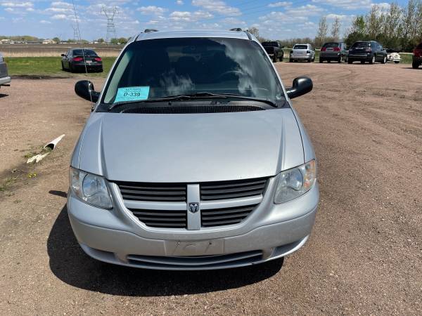 2005 Dodge Grand Caravan SE - - by dealer - vehicle for sale in Sioux Falls, SD – photo 3
