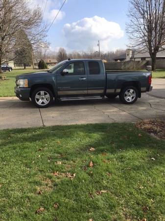 2008 Chevy Silverado- LT Ext Cab - cars & trucks - by owner -... for sale in Anderson, IN – photo 2