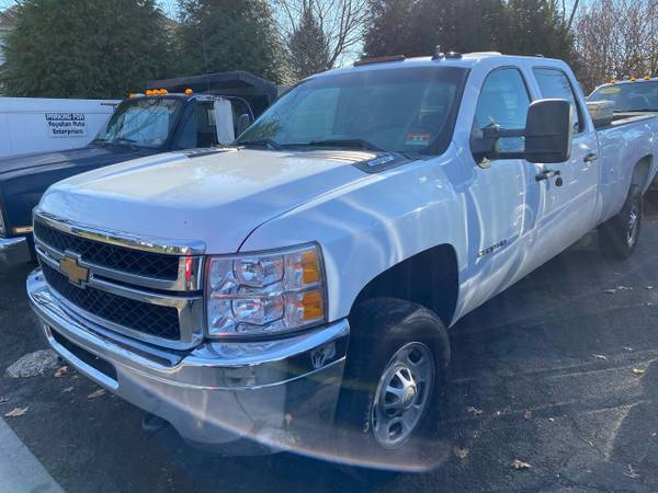 2013 CHEVY 2500 HEAVY DUTY SILVERADO Crew Cab 8ft bed 4wd - cars &... for sale in West Long Branch, NJ – photo 3