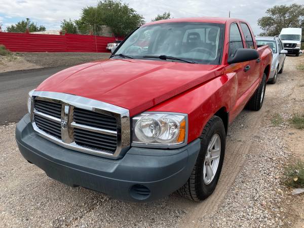 2005 Dodge Dakota Crew Cab 4WD - cars & trucks - by owner - vehicle... for sale in Albuquerque, NM – photo 2