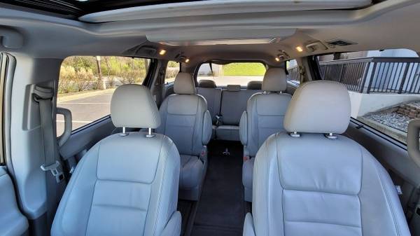 2016 Toyota Sienna XLE Premium - - by dealer - vehicle for sale in Georgetown, KY – photo 11