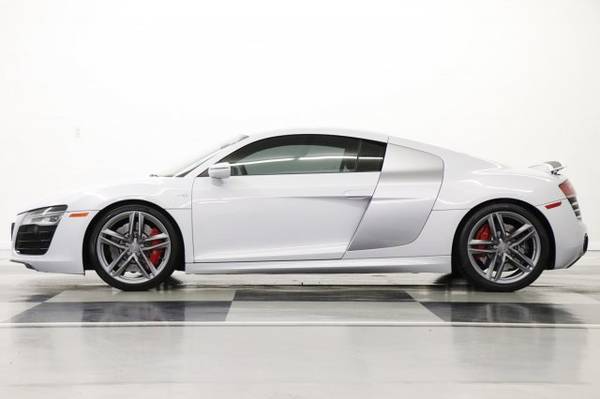 *RARE R8 V10 Coupe* 2015 Audi *LEATHER & GPS NAV* for sale in Clinton, MO – photo 5