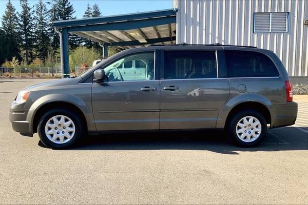 2010 Chrysler Town & Country LX Minivan, Passenger for sale in Olympia, WA – photo 3