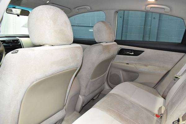 2013 Nissan Altima 2.5 sedan WHITE for sale in Merrillville , IN – photo 14