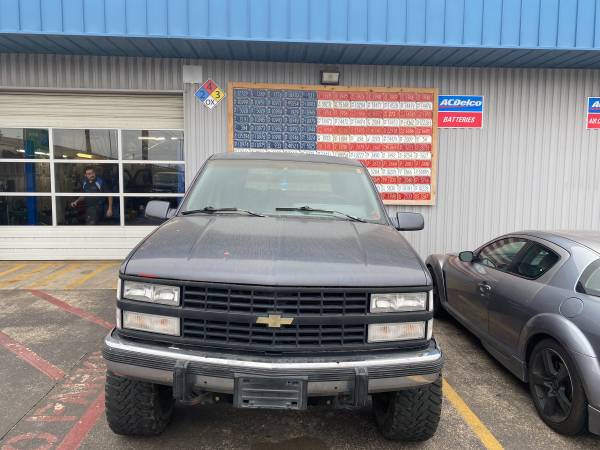 Chevy Blazer 2dr V8 1500 - cars & trucks - by owner - vehicle... for sale in Wichita, KS – photo 2
