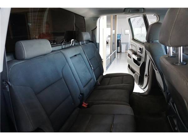 2015 Chevrolet Chevy Silverado 1500 Crew Cab LT Pickup 4D 5 3/4 ft for sale in Sacramento, NV – photo 18