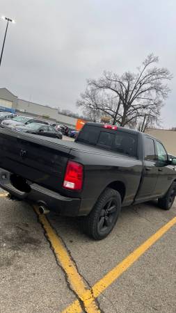 2018 Dodge Ram 1500 SLT for sale in Joliet, IL – photo 2