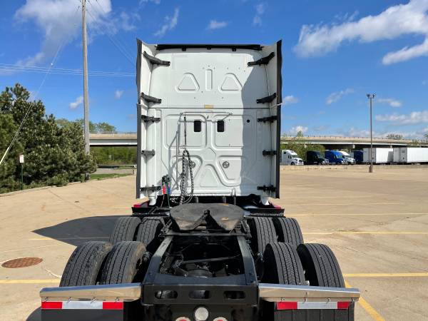 2017 Freightliner Cascadia Evolution for sale in Blue Island, IL – photo 3