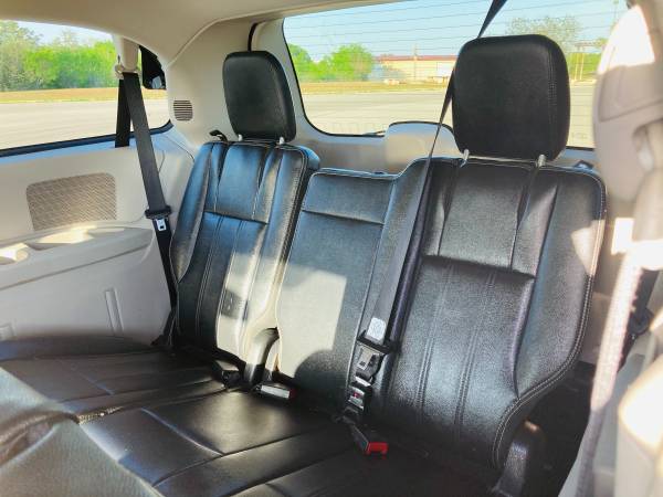 2013 Chrysler Town & Country 3rd ROW LEATHER - - by for sale in San Antonio, TX – photo 14