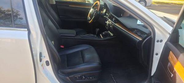 2015 Lexus ES ES 300h Sedan 4D - FREE CARFAX ON EVERY VEHICLE - cars... for sale in Los Angeles, CA – photo 21