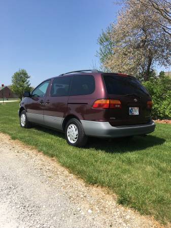 2000 Toyota Sienna LE! Cleanest for sale in Battle Ground, IN – photo 15
