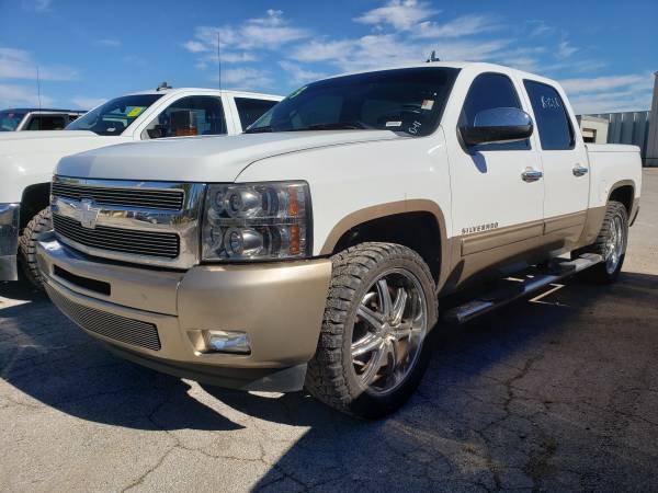 !!MUST SEE!! 2013 CHEVY SILVERADO 1500 4X4 - cars & trucks - by... for sale in Norman, OK