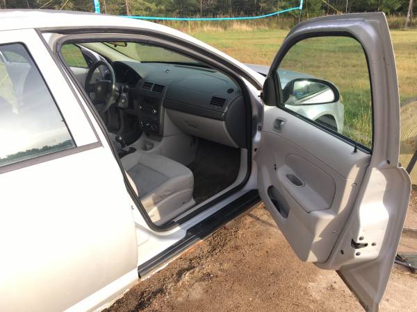 2006 Chevy Cobalt $750 *** NEEDS CLUTCH REPLACED***need gone asap for sale in Eau Claire, WI – photo 5