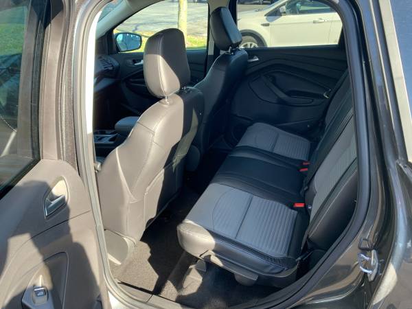 2019 FORD ESCAPE SE (A46385) - cars & trucks - by dealer - vehicle... for sale in Newton, IN – photo 4