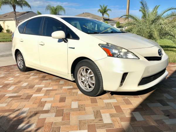 2012 Toyota Prius V wagon for sale by original owner - cars & trucks... for sale in New Port Richey , FL – photo 5