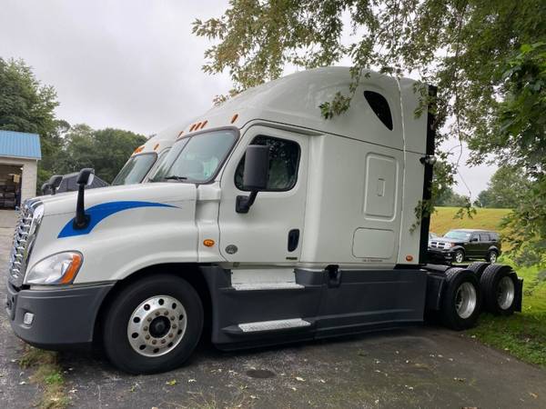 2015 Freightliner Cascadia 6X4 2dr Sleeper Cab - cars & trucks - by... for sale in Wrightsville, PA – photo 4