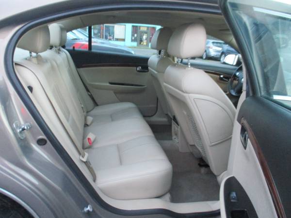 2007 Saturn Aura XE **Sunroof/Leather & Cold A/C** - cars & trucks -... for sale in Roanoke, VA – photo 21