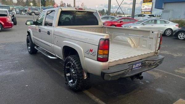 2005 GMC Sierra 2500 SLT 90 DAYS NO PAYMENTS OAC! 4dr Crew Cab SLT for sale in Portland, OR – photo 5