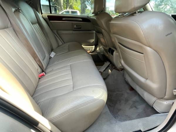 2003 Lincoln Town Car 4dr Sdn Signature - - by dealer for sale in TAMPA, FL – photo 22