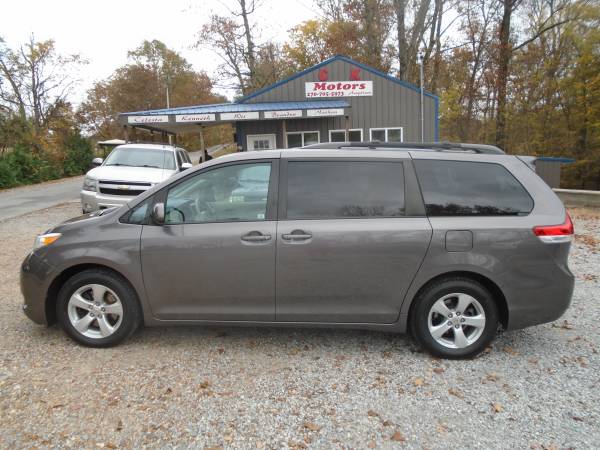 2012 Toyota Sienna LE ( Seats 8 ) We Trade - cars & trucks - by... for sale in Hickory, KY